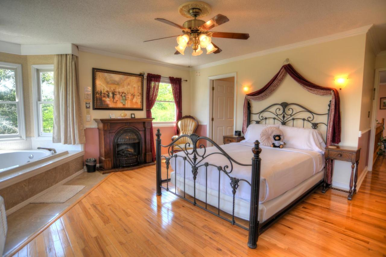 Blue Mountain Mist Country Inn Sevierville Eksteriør billede