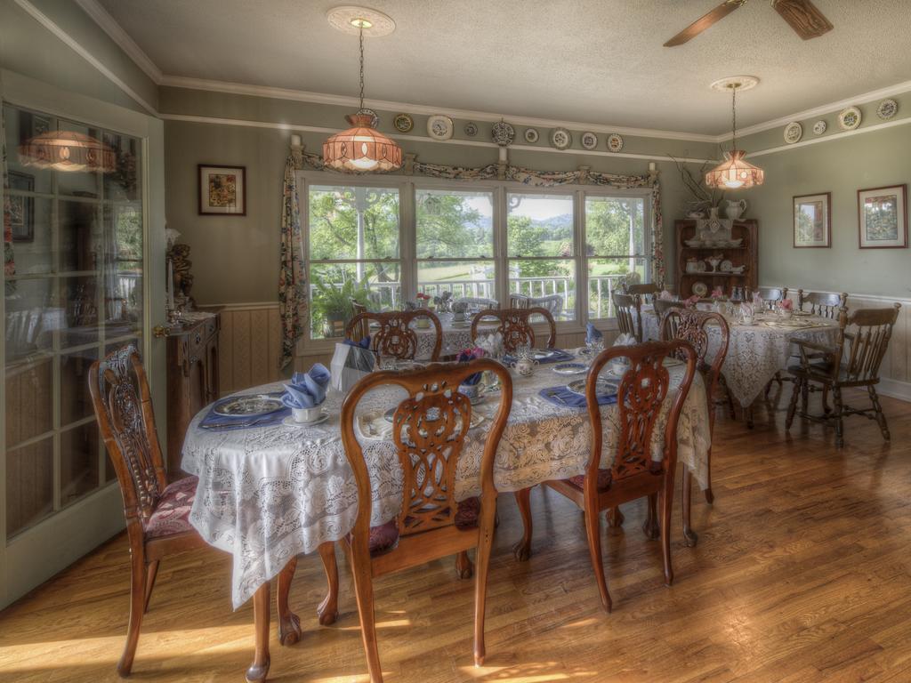 Blue Mountain Mist Country Inn Sevierville Eksteriør billede