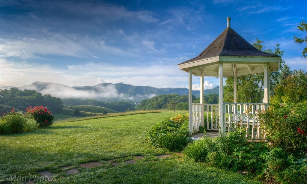 Blue Mountain Mist Country Inn Sevierville Eksteriør billede