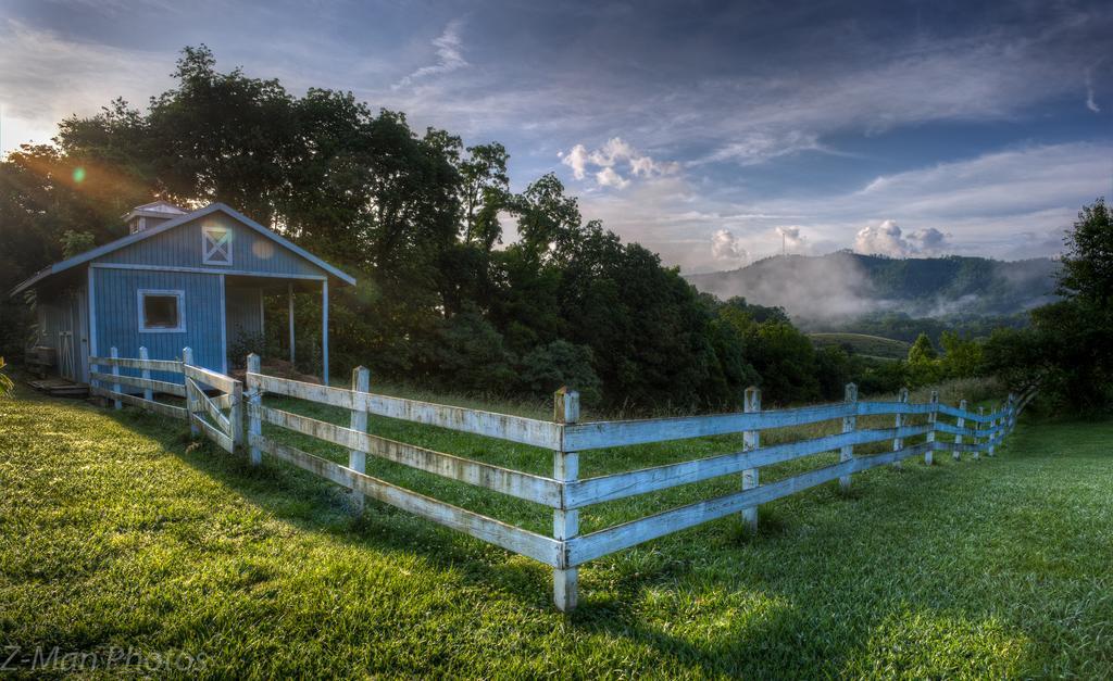 Blue Mountain Mist Country Inn Sevierville Eksteriør billede