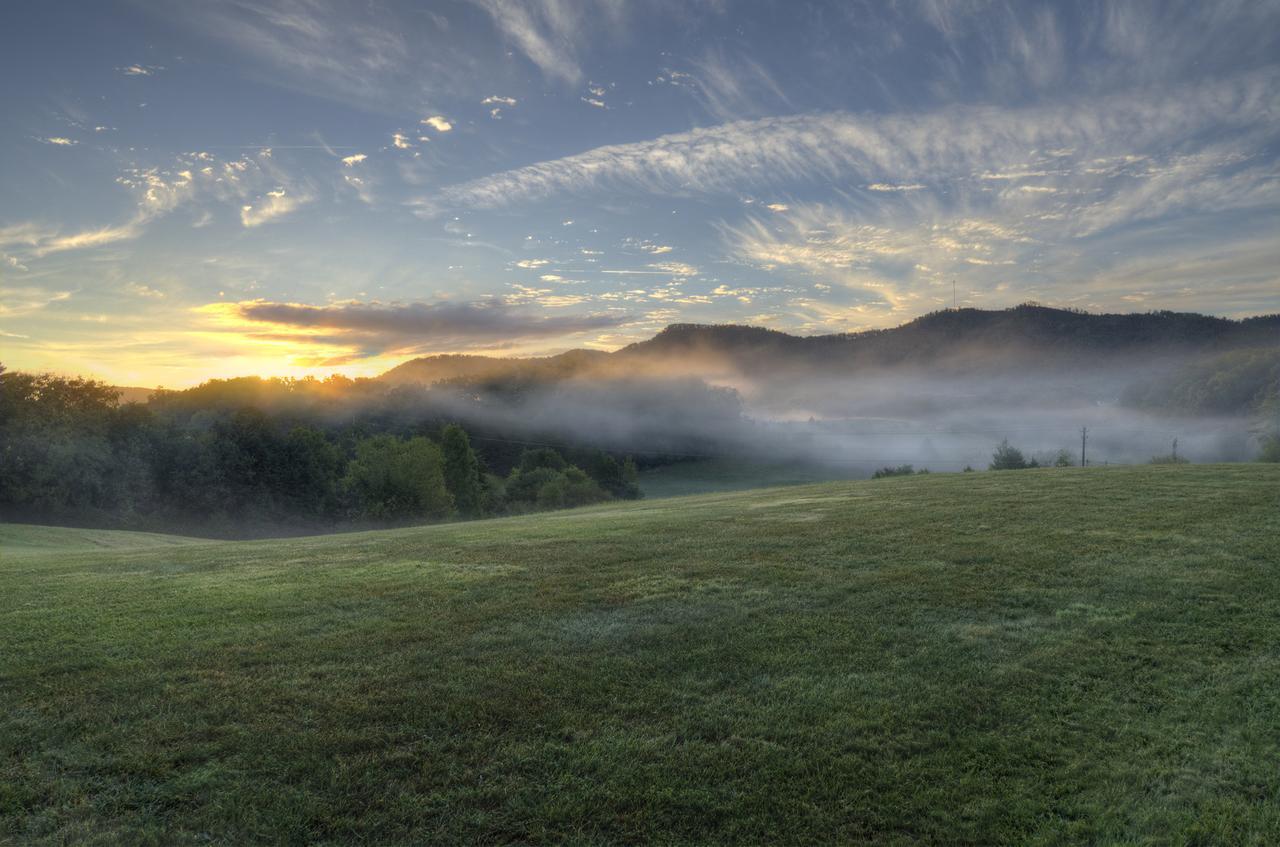Blue Mountain Mist Country Inn Sevierville Eksteriør billede